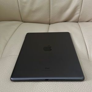 Apple iPad 10.2-inch Wi-Fi 64GB (2021, 9th generation) - Space Gray
